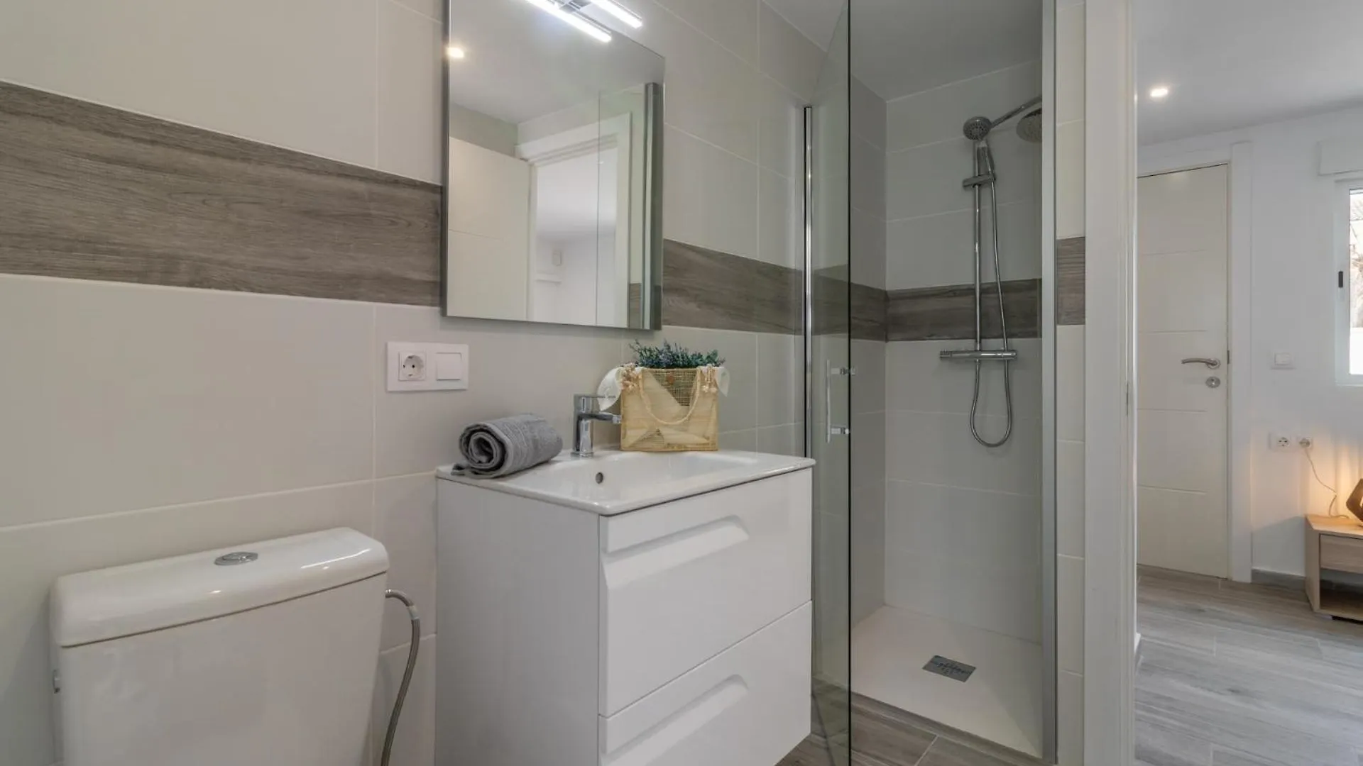 Goldhome - Montgri - Piscina Climatizada Empuriabrava 0*,