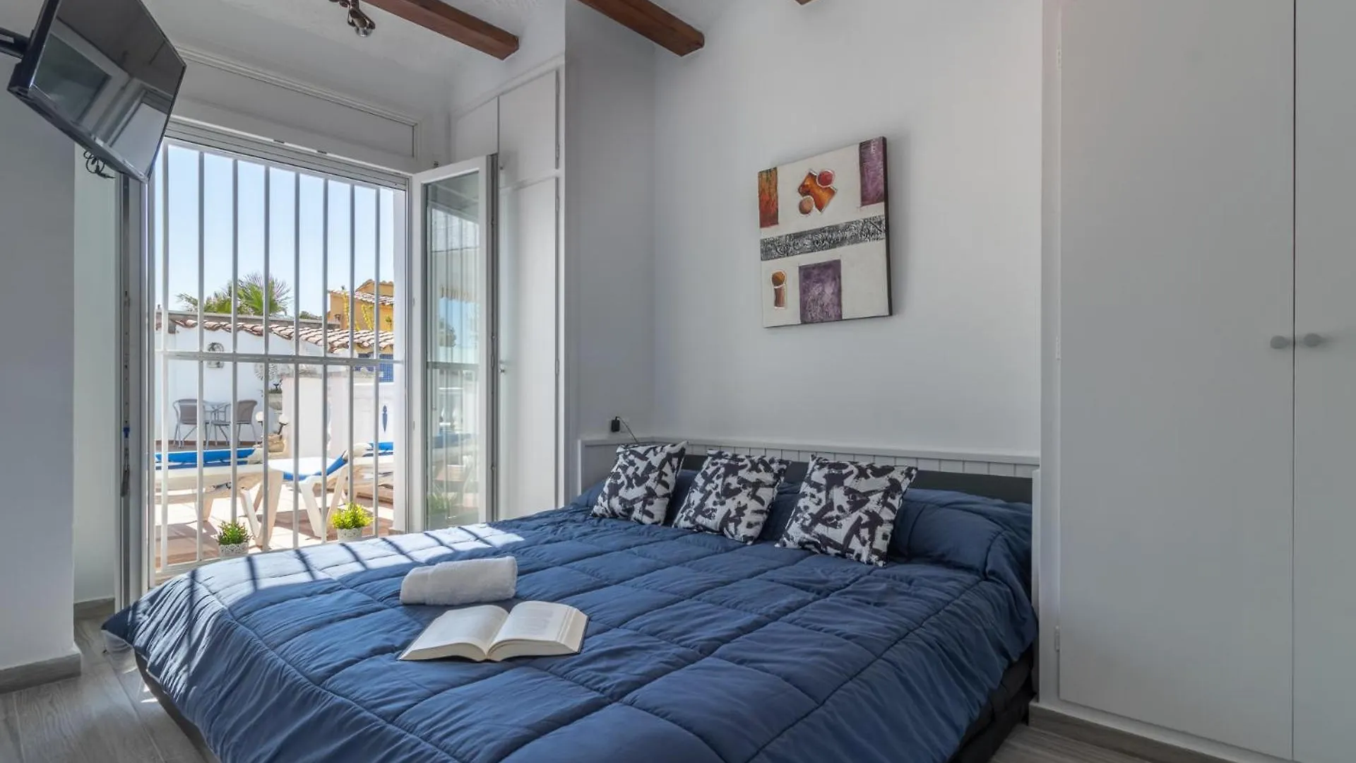 Villa Goldhome - Montgri - Piscina Climatizada Empuriabrava