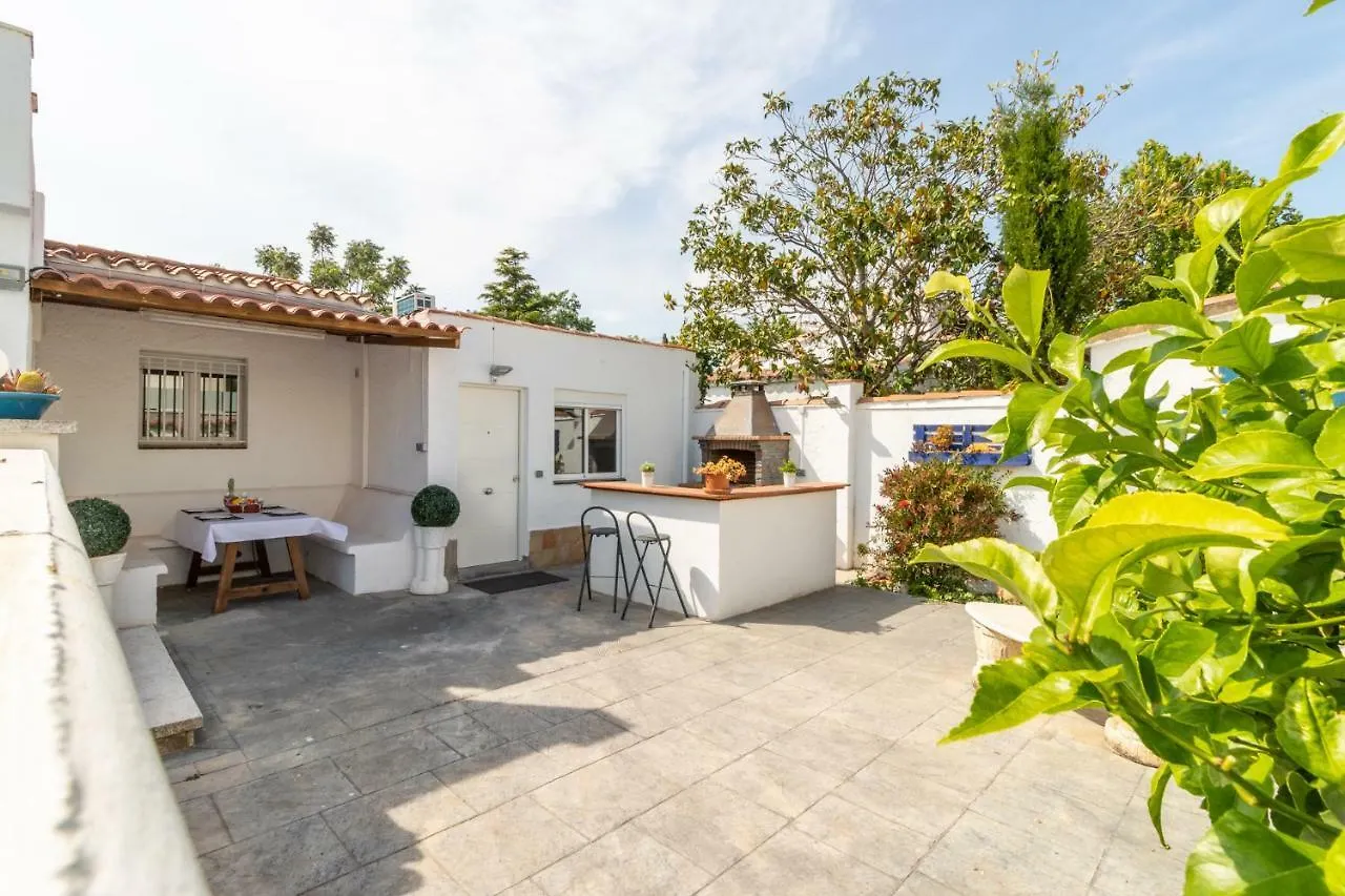 Goldhome - Montgri - Piscina Climatizada Empuriabrava 0*,