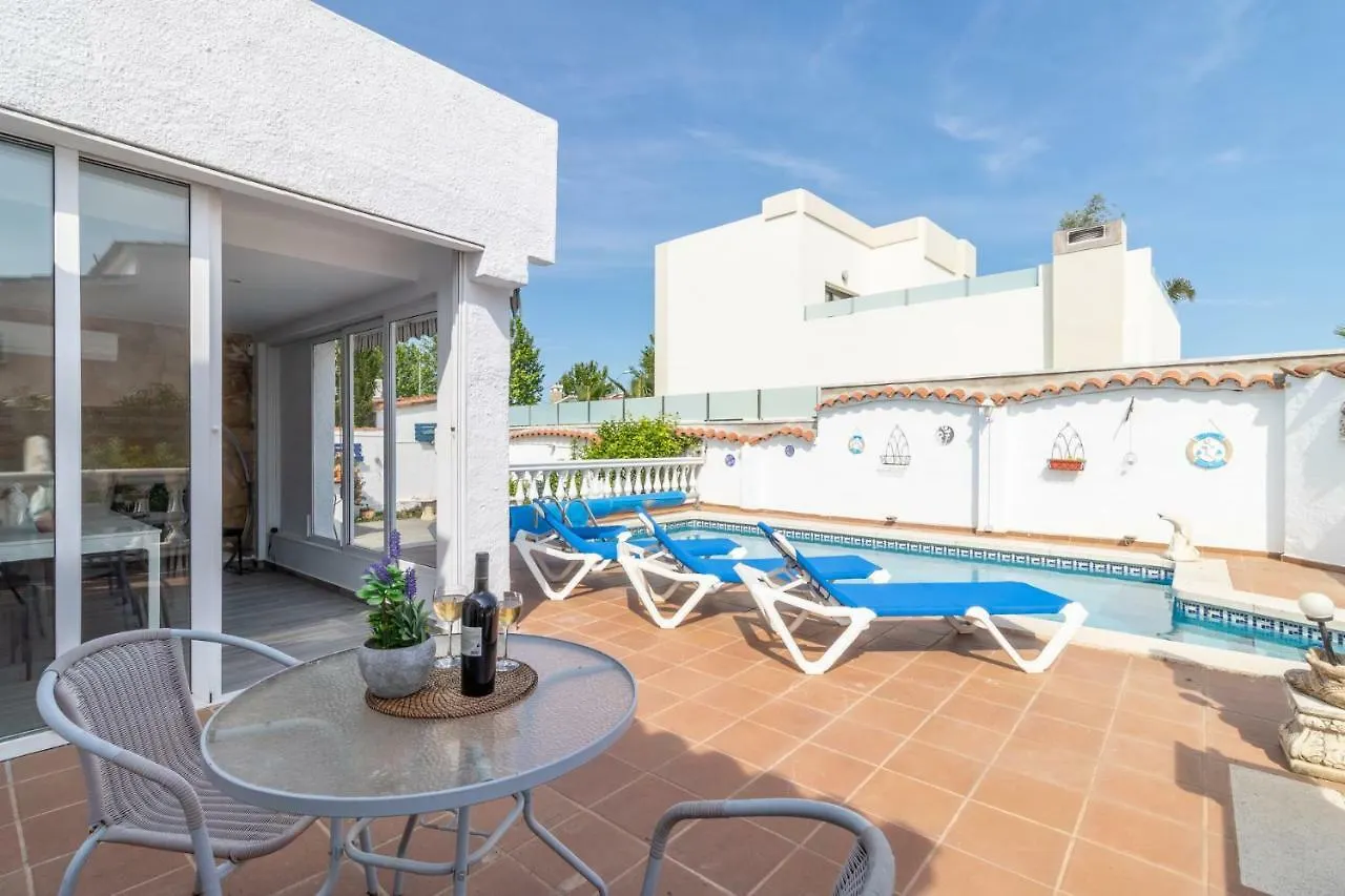 Villa Goldhome - Montgri - Piscina Climatizada Empuriabrava