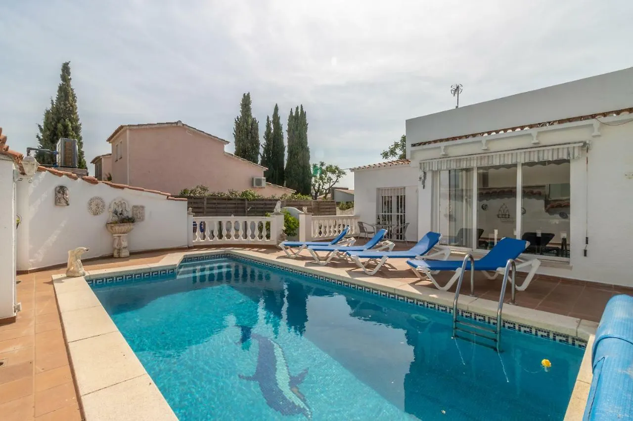 Goldhome - Montgri - Piscina Climatizada Empuriabrava 0*,  Spain